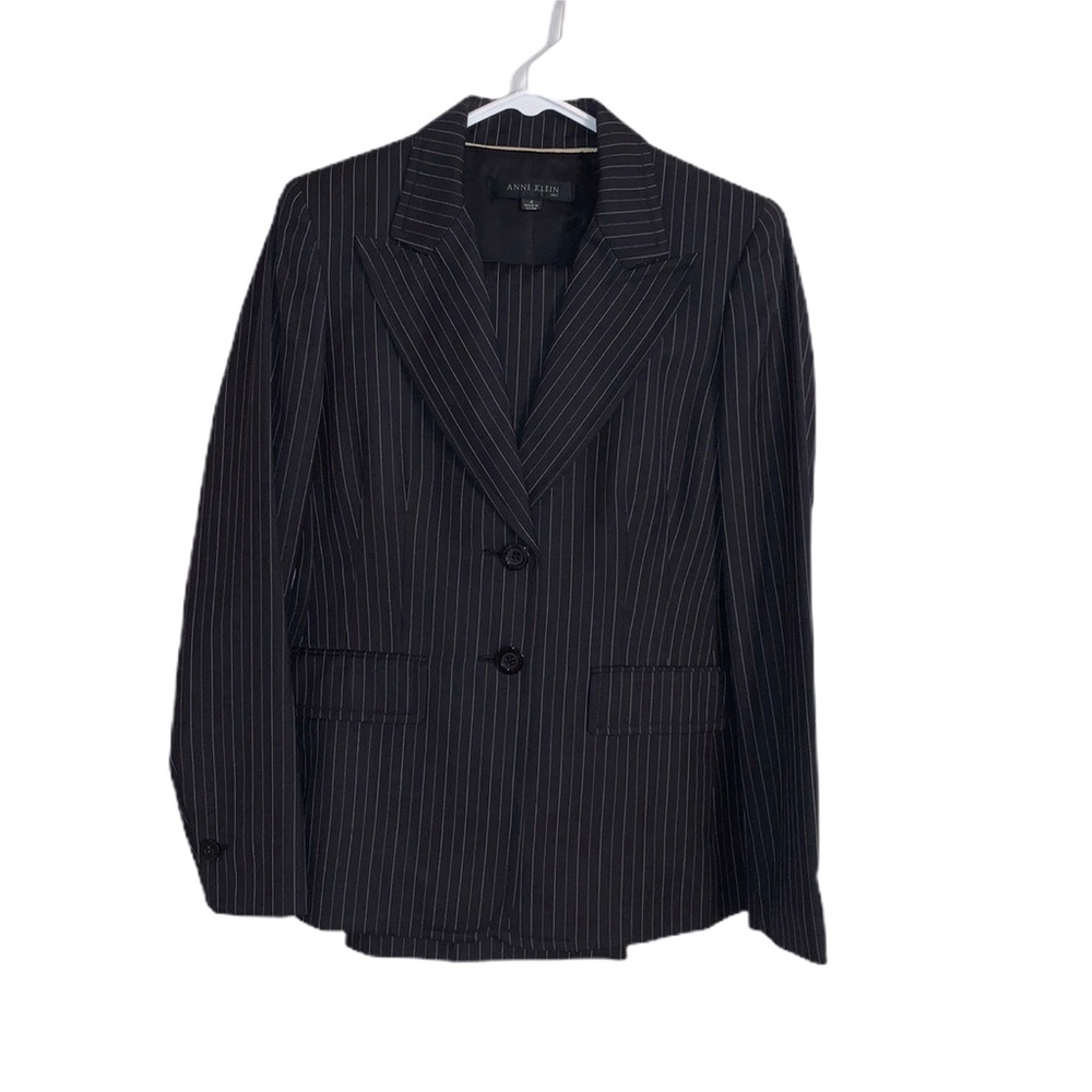 Anne Klein Two Piece Women’s Striped Suit Size 4